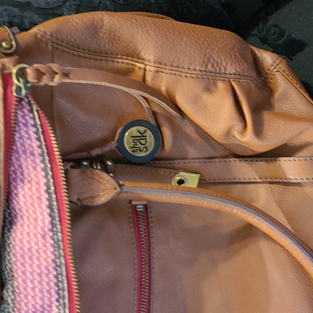The Sak shoulder bag in dark tan/brown